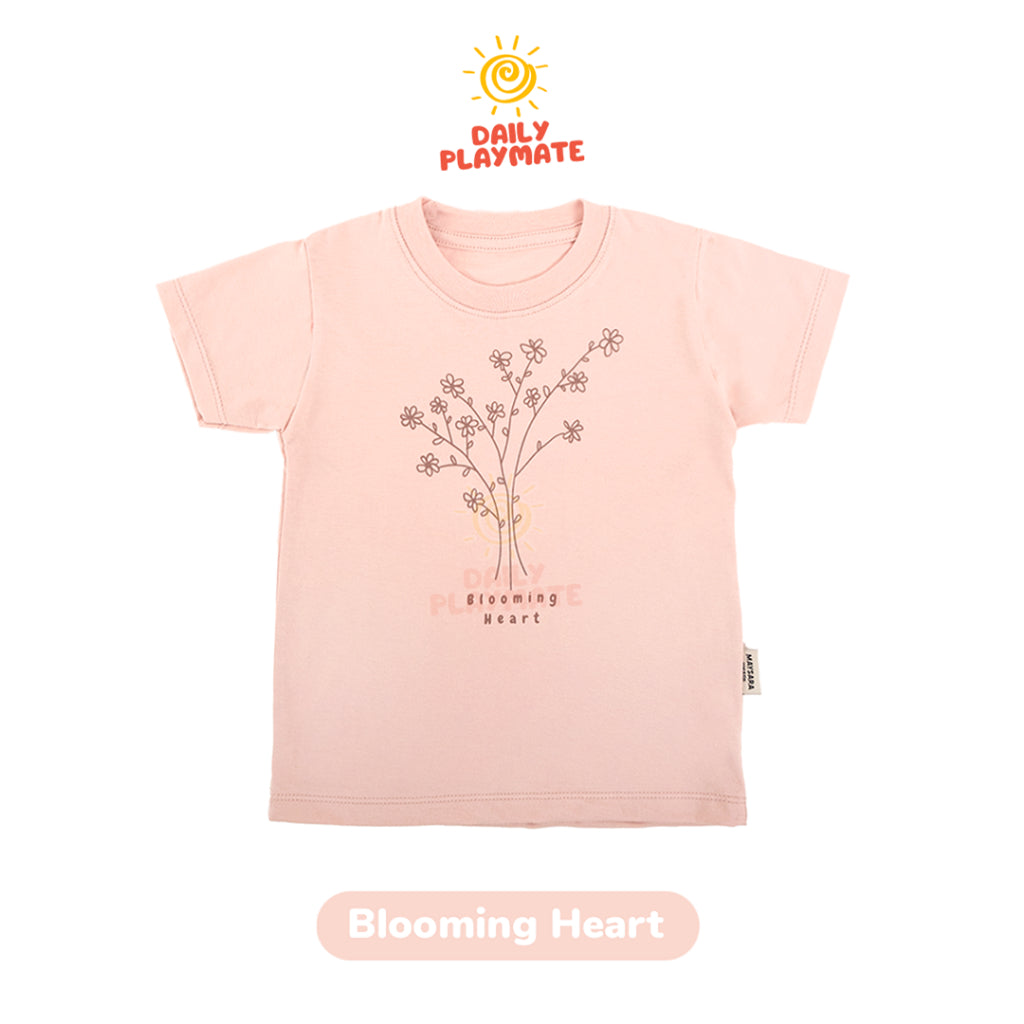 Kaos Graphic Tee Girl
