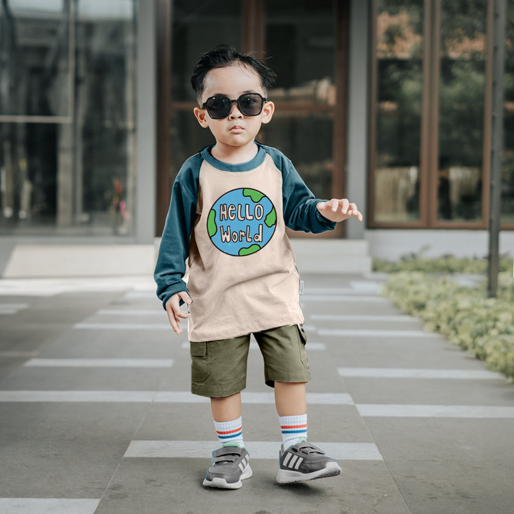Kaos Lengan Panjang Raglan