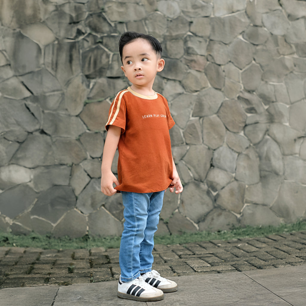 Kaos Shoulder Stripe